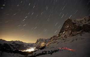 Швейцарский горный курорт Grindelwald с северной стороны горы Eiger. 10 января 2008 год. REUTERS/Stefan Wermuth